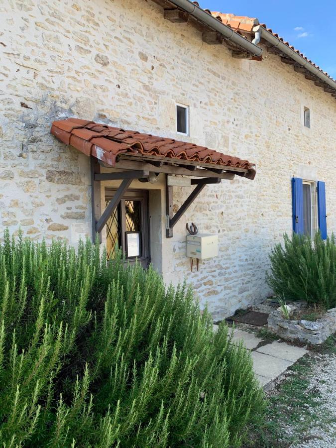 Bed and Breakfast Mas De La Pinière à Mauprévoir Extérieur photo